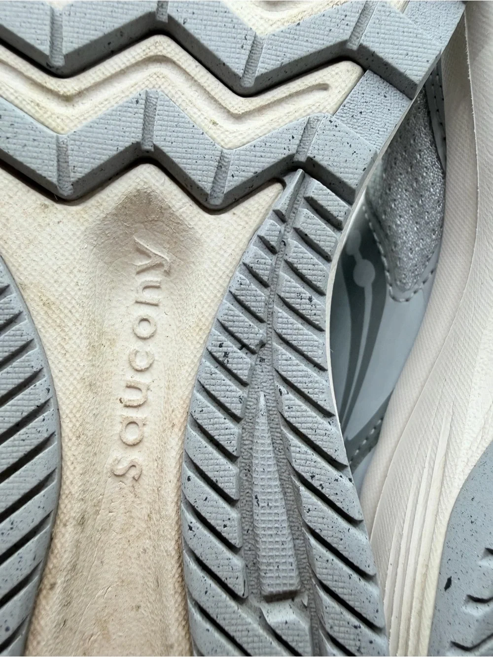 Saucony Women's Light Gray Athletic Running Shoes